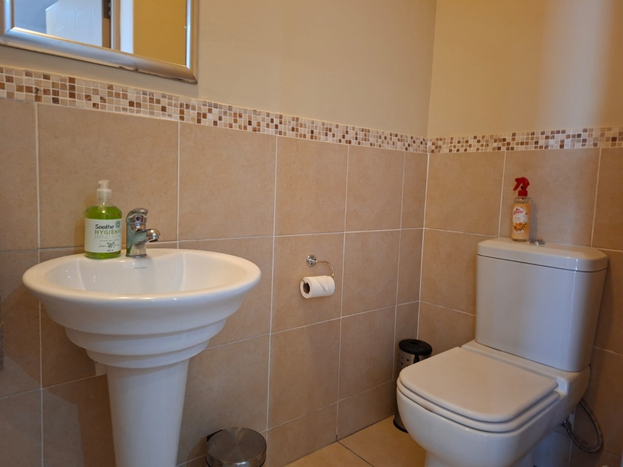 1 Bedroom Property for Sale in Uitenhage Central Eastern Cape